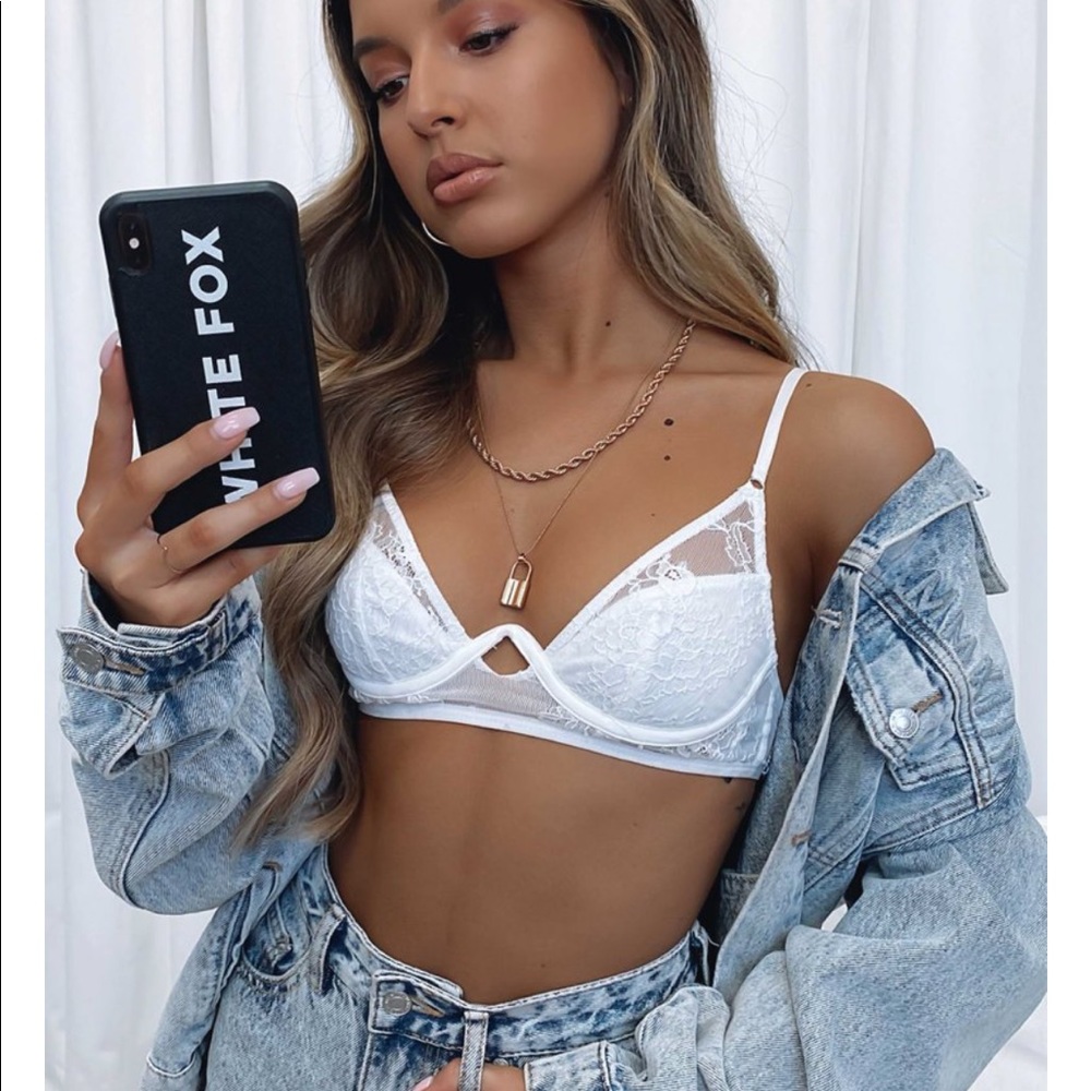 🌸🛍NWT White Fox Crop Top / Bralette